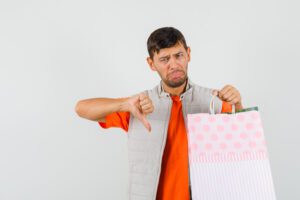 Como aproveitar os descontos do Dia do Consumidor sem cair em golpes? Veja 3 dicas