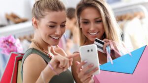 Como resistir às compras por influência digital? Veja 4 dicas simples!